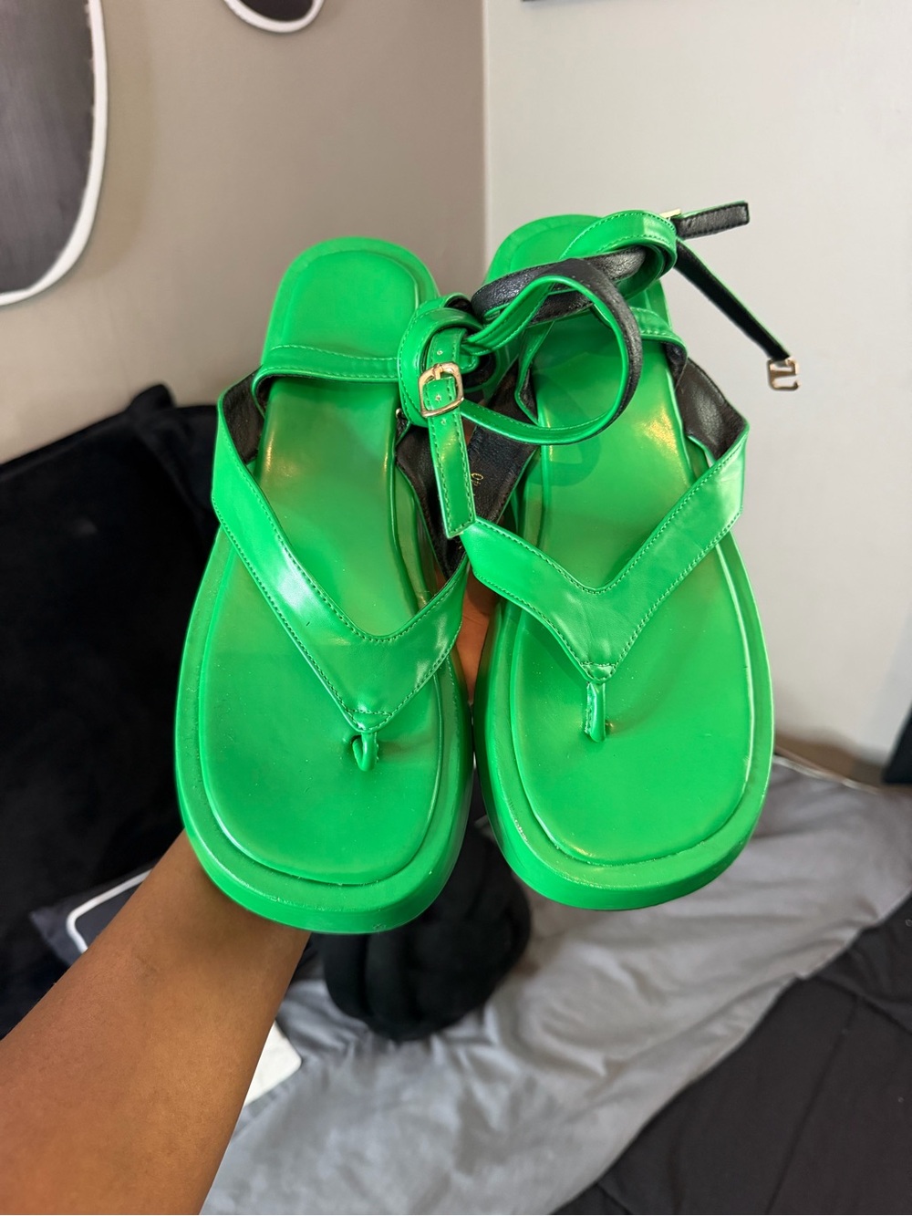 SHEIN Bright Green Thong Sandals with Ankle Strap